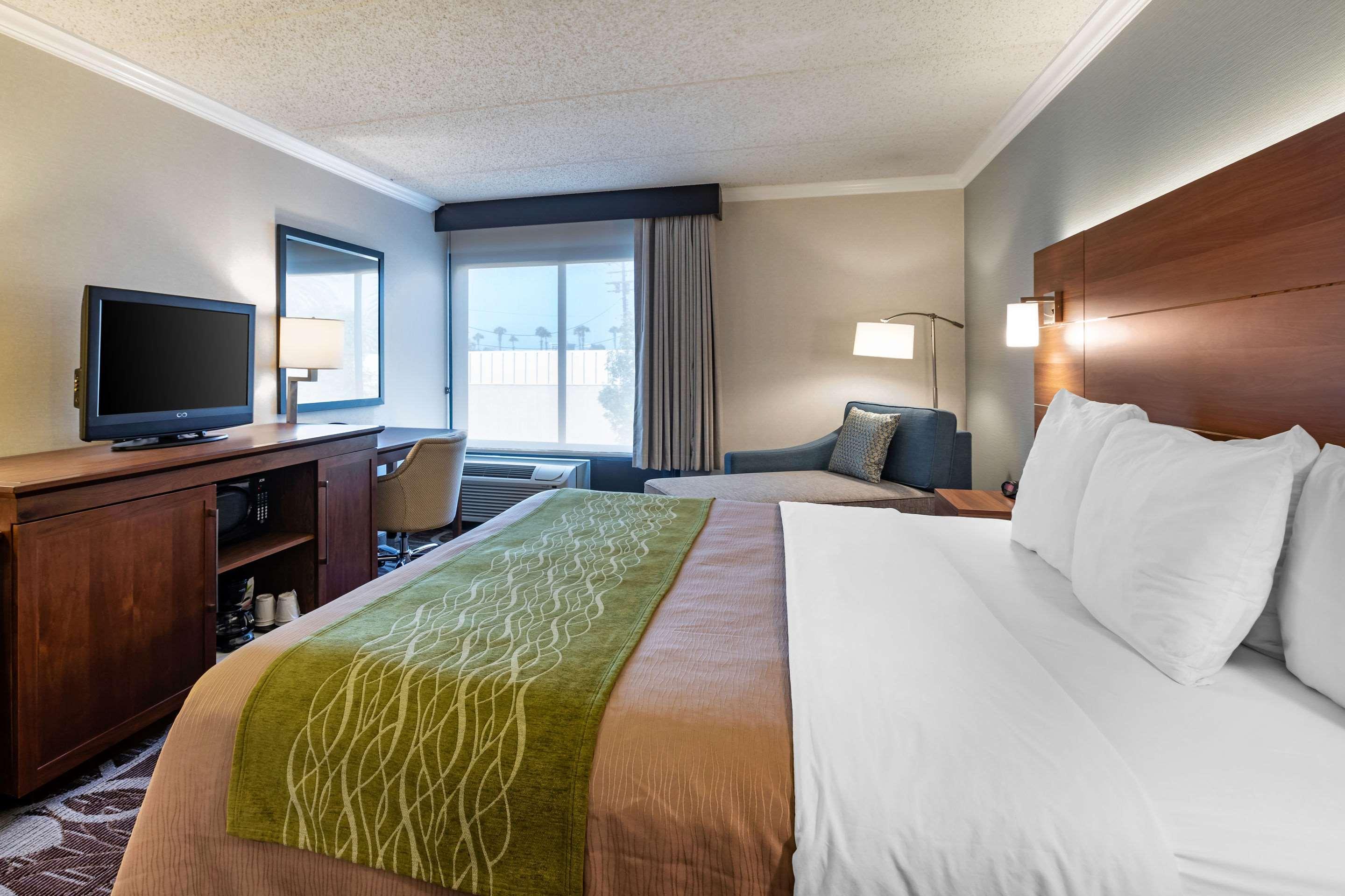 Comfort Inn Anaheim Resort Exterior photo